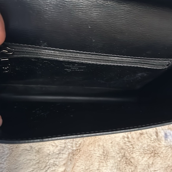 LOUIS VUITTON Epi Pochette Arche Black Crossbody Bag - Picture 7 of 12